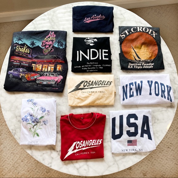 BRANDY MELVILLE GRAPHIC T: RITA ALEENA MARINA🦋 - Picture 1 of 1